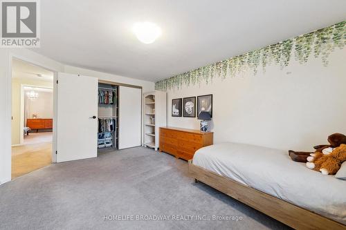 4253 Shelby Crescent, Mississauga, ON - Indoor Photo Showing Bedroom