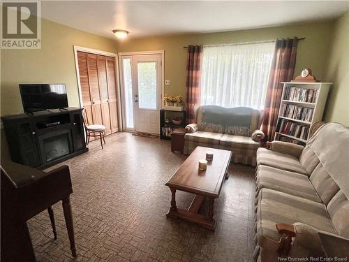 1955 Hinton, Bathurst, NB - Indoor Photo Showing Living Room