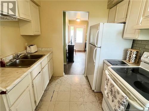 1955 Hinton, Bathurst, NB - Indoor Photo Showing Kitchen With Double Sink