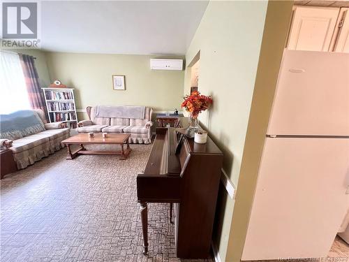 1955 Hinton, Bathurst, NB - Indoor Photo Showing Living Room