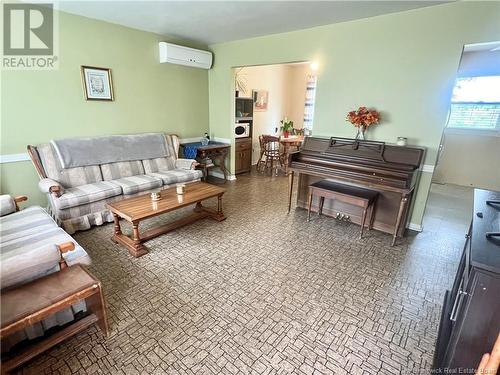 1955 Hinton, Bathurst, NB - Indoor Photo Showing Living Room