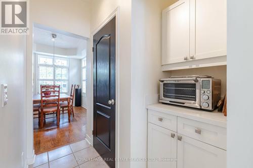 2484 Capilano Crescent, Oakville, ON - Indoor Photo Showing Other Room