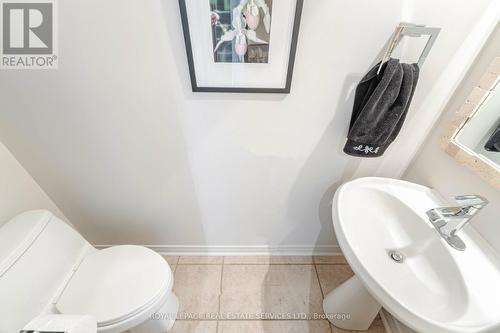 2484 Capilano Crescent, Oakville, ON - Indoor Photo Showing Bathroom