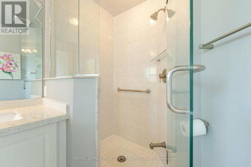 2484 Capilano Crescent, Oakville, ON - Indoor Photo Showing Bathroom