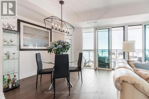 1401 - 2060 Lakeshore Road, Burlington, ON - Indoor Photo Showing Dining Room