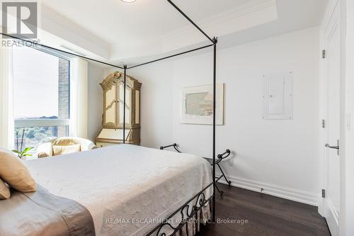 1401 - 2060 Lakeshore Road, Burlington, ON - Indoor Photo Showing Bedroom