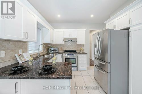 3308 Raindance Crescent, Mississauga, ON - Indoor Photo Showing Kitchen With Stainless Steel Kitchen With Double Sink With Upgraded Kitchen