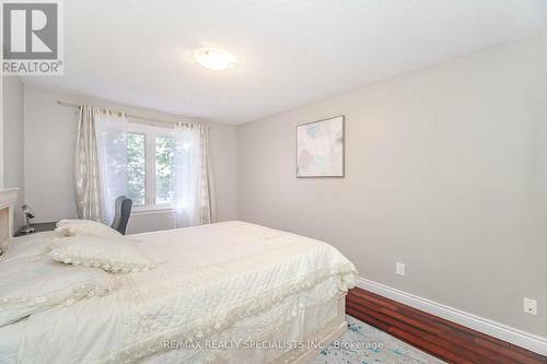 28 Meadow Bush Court, Brampton, ON - Indoor Photo Showing Bedroom