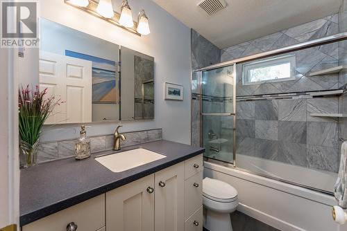 3166 Wallace Crescent, Prince George, BC - Indoor Photo Showing Bathroom