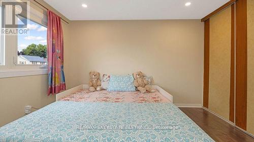 51 Nottawasaga Crescent, Brampton, ON - Indoor Photo Showing Bedroom