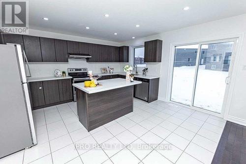 338 Van Dusen Avenue, Southgate, ON - Indoor Photo Showing Kitchen With Stainless Steel Kitchen With Double Sink With Upgraded Kitchen