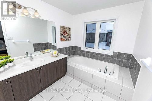 338 Van Dusen Avenue, Southgate, ON - Indoor Photo Showing Bathroom