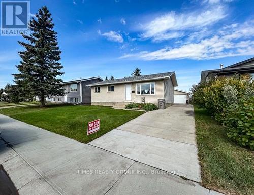 9614 77 Avenue, Grande Prairie, AB - Outdoor