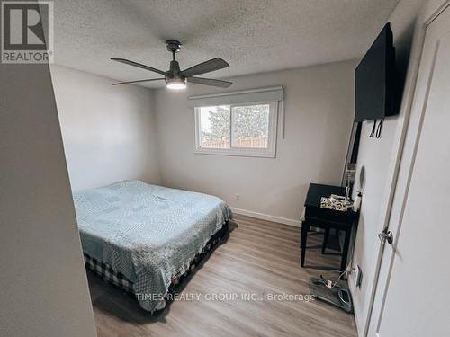 9614 77 Avenue, Grande Prairie, AB - Indoor Photo Showing Bedroom