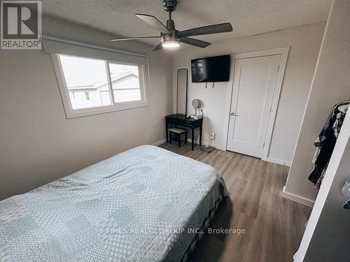 9614 77 Avenue, Grande Prairie, AB - Indoor Photo Showing Bedroom