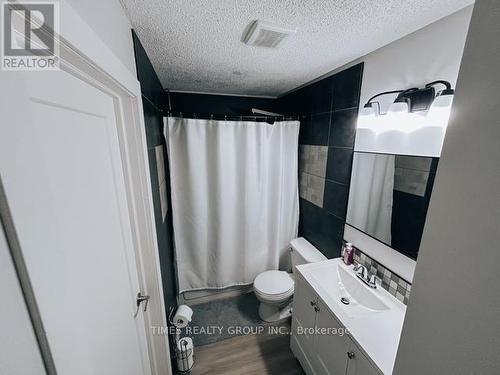 9614 77 Avenue, Grande Prairie, AB - Indoor Photo Showing Bathroom