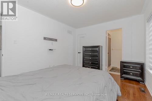 218 Van Scott Drive, Brampton, ON - Indoor Photo Showing Bedroom