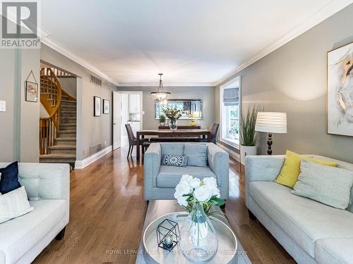 44 Parkend Avenue, Brampton, ON - Indoor Photo Showing Living Room