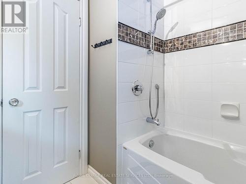 44 Parkend Avenue, Brampton, ON - Indoor Photo Showing Bathroom