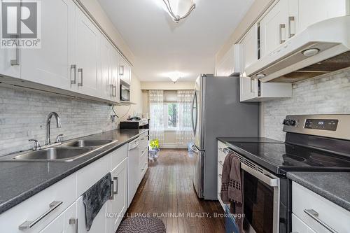 4 Mayfair Crescent, Brampton, ON - Indoor Photo Showing Kitchen With Double Sink