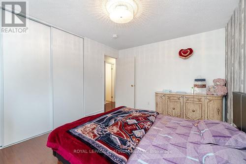 4 Mayfair Crescent, Brampton, ON - Indoor Photo Showing Bedroom