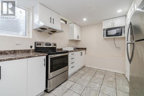 4 Mayfair Crescent, Brampton, ON - Indoor Photo Showing Kitchen