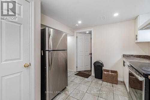 4 Mayfair Crescent, Brampton, ON - Indoor Photo Showing Kitchen