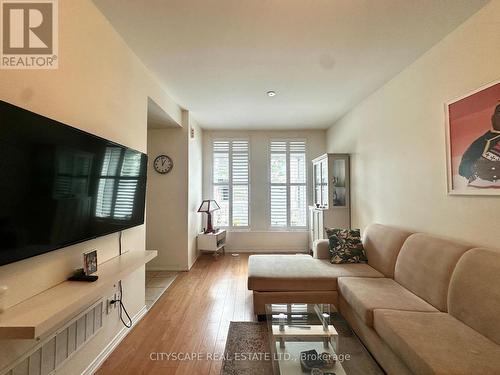 114 - 11 Applewood Lane, Toronto, ON - Indoor Photo Showing Living Room