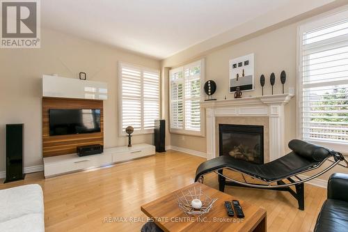 31 - 2295 Rochester Circle, Oakville, ON - Indoor Photo Showing Living Room With Fireplace