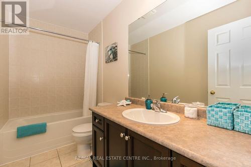 31 - 2295 Rochester Circle, Oakville, ON - Indoor Photo Showing Bathroom