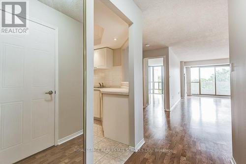 402 - 5070 Pinedale Avenue, Burlington, ON - Indoor Photo Showing Other Room