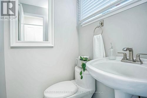 1825 Pattinson Crescent, Mississauga, ON - Indoor Photo Showing Bathroom