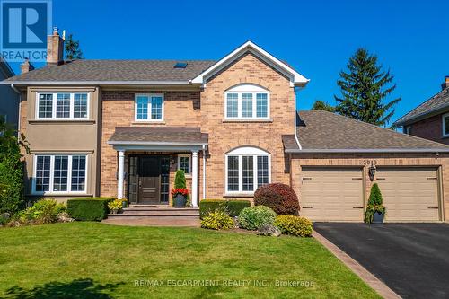 2049 Country Club Drive, Burlington, ON - Outdoor With Facade