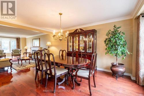 2049 Country Club Drive, Burlington, ON - Indoor Photo Showing Dining Room