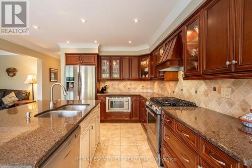 2049 Country Club Drive, Burlington, ON - Indoor Photo Showing Kitchen With Stainless Steel Kitchen With Double Sink With Upgraded Kitchen