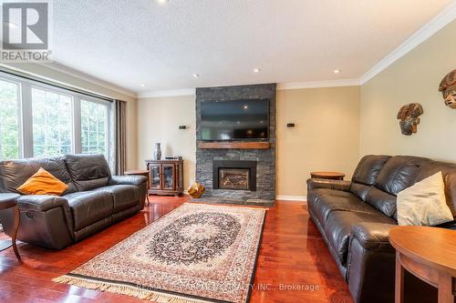 2049 Country Club Drive, Burlington, ON - Indoor Photo Showing Living Room With Fireplace