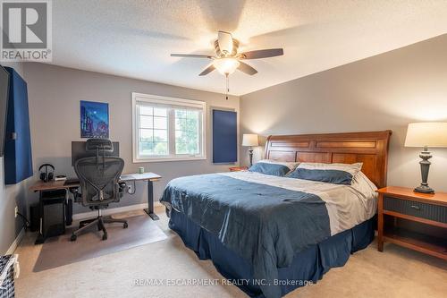 2049 Country Club Drive, Burlington, ON - Indoor Photo Showing Bedroom