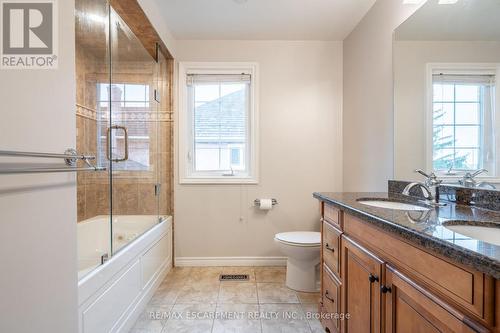 2049 Country Club Drive, Burlington, ON - Indoor Photo Showing Bathroom