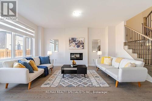 6 Del Grappa Street, Caledon, ON - Indoor Photo Showing Living Room With Fireplace