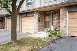 86 - 60 HANSON ROAD  Mississauga, ON L5B 2P6