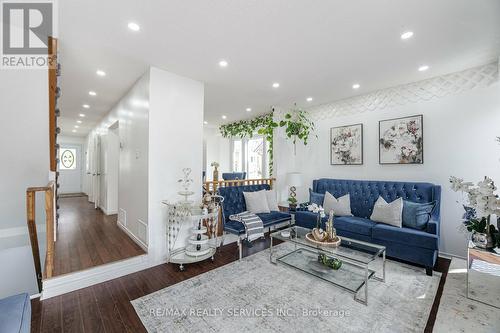 6 Sproule Drive, Brampton, ON - Indoor Photo Showing Living Room