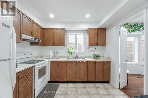 6 Sproule Drive, Brampton, ON - Indoor Photo Showing Kitchen With Double Sink