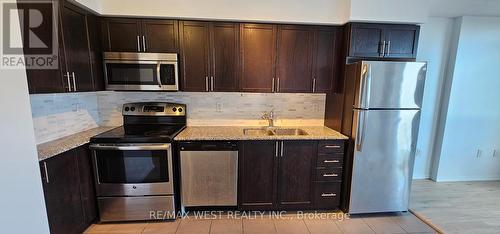 2010 - 830 Lawrence Avenue W, Toronto, ON - Indoor Photo Showing Kitchen