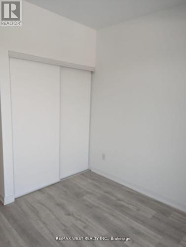 339 - 215 Lakeshore Road W, Mississauga, ON - Indoor Photo Showing Other Room