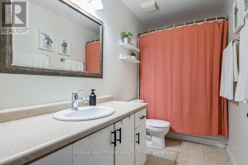 161 - 1066 Falgarwood Drive, Oakville, ON - Indoor Photo Showing Bathroom