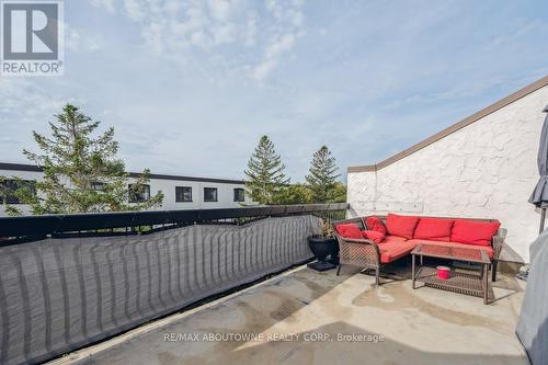 161 - 1066 Falgarwood Drive, Oakville, ON - Outdoor