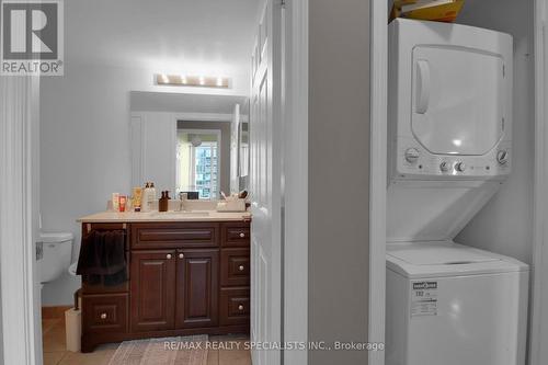 2303 - 335 Rathburn Road W, Mississauga, ON - Indoor Photo Showing Laundry Room