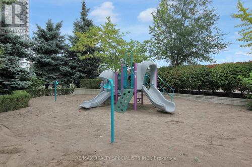 2303 - 335 Rathburn Road W, Mississauga, ON - Outdoor