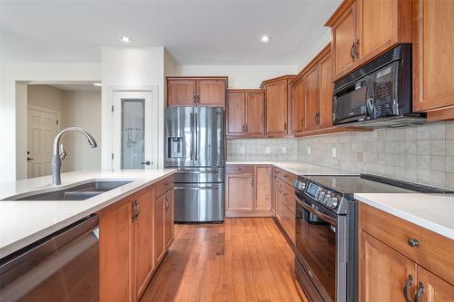 2168 Alvarado Trail, Westbank, BC - Indoor Photo Showing Kitchen With Double Sink With Upgraded Kitchen