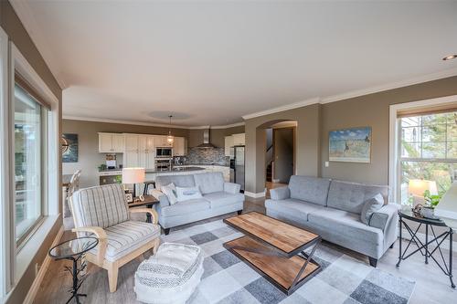 159 Christie Mountain Lane, Okanagan Falls, BC - Indoor Photo Showing Living Room